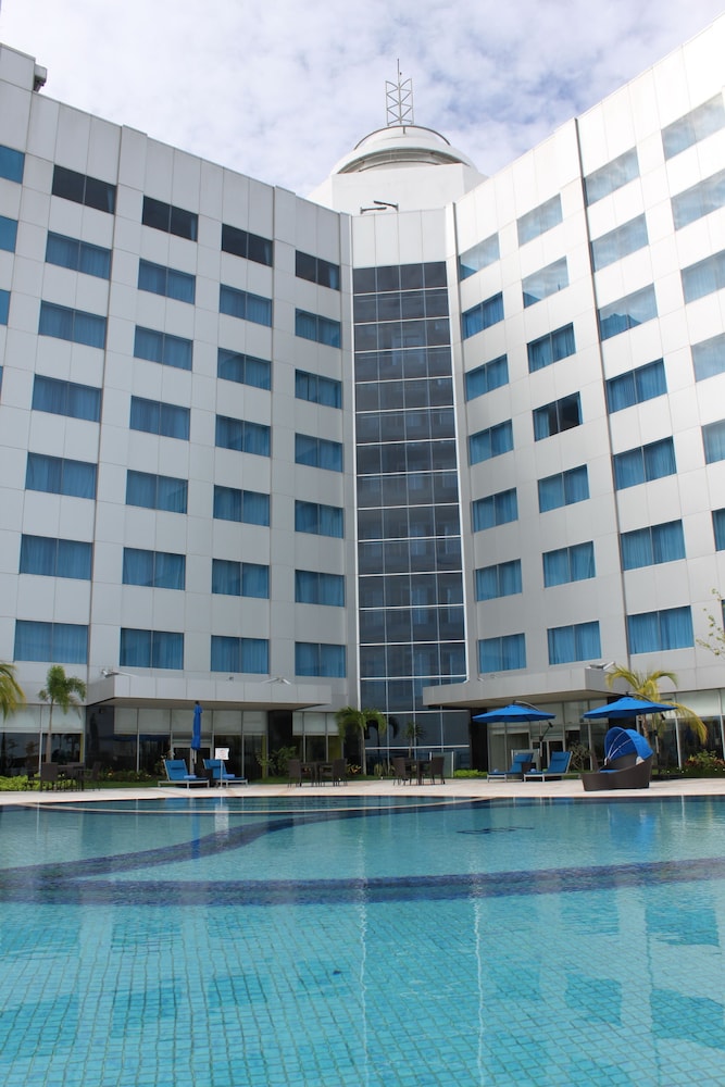 NOVOTEL BALIKPAPAN 3/74