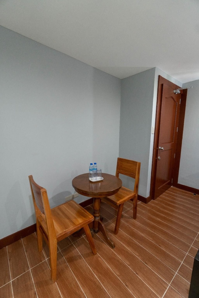 One Averee Bay Hotel 40/59