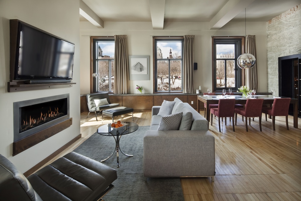 Hotel 71 26/50