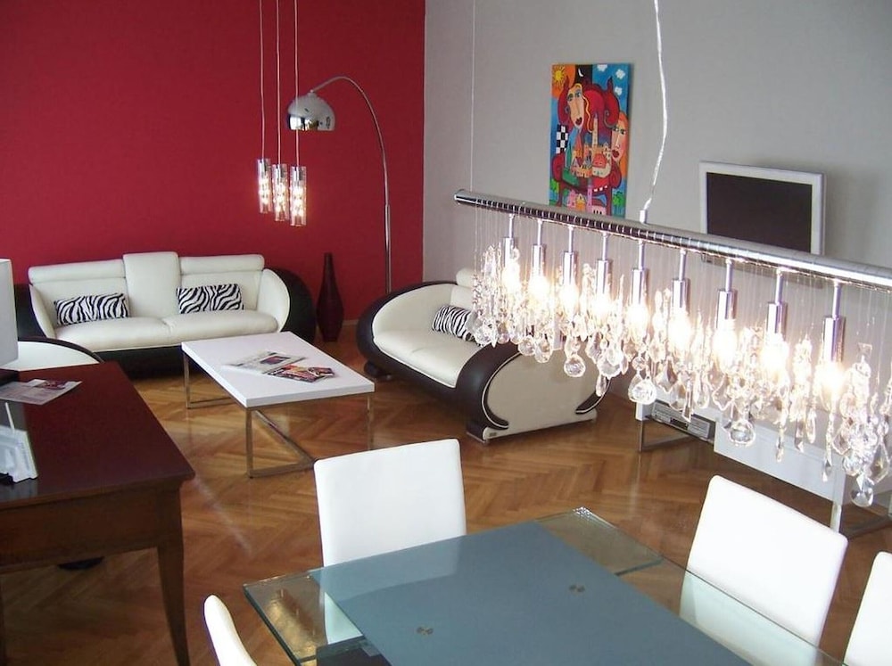 Apartment Hotel Kral 31/49