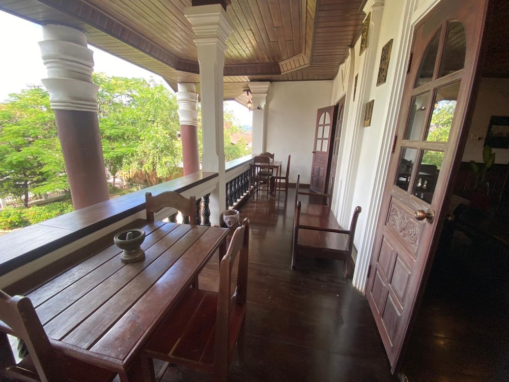 Vangsavath Hotel 61/81