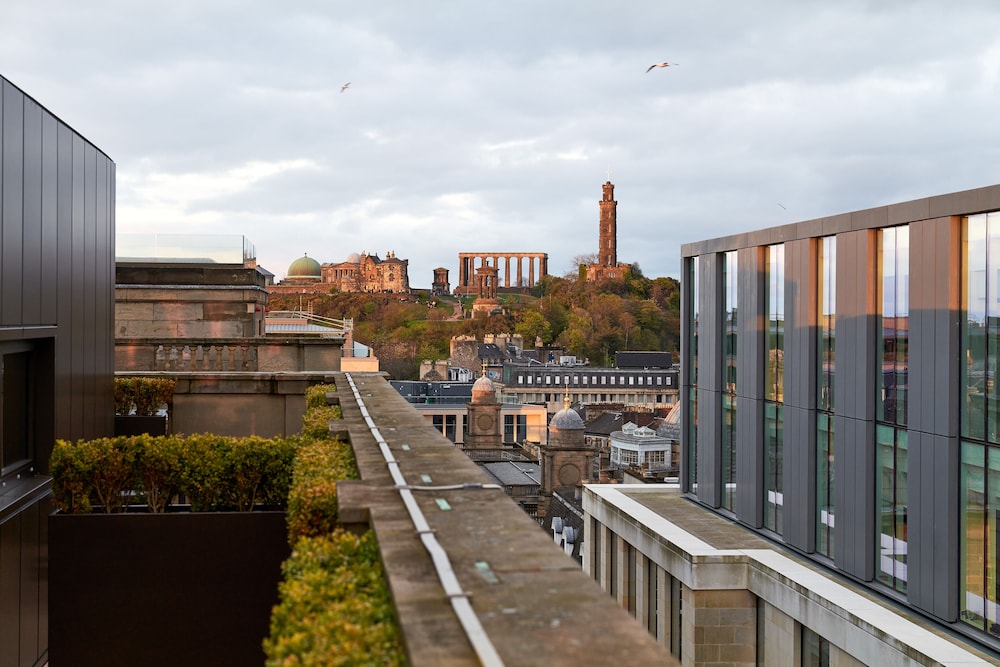 The Edinburgh Grand 42/50