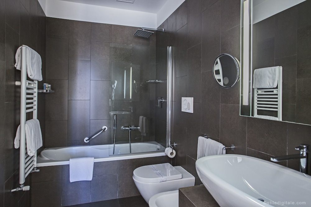 Aldrovandi Residence City Suites 75/75