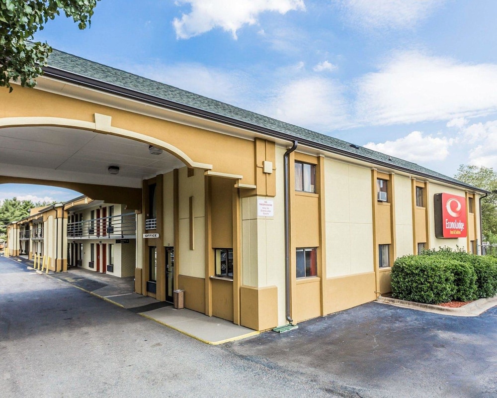 Econo Lodge Inn And Suites Matthews Charlotte 1/28