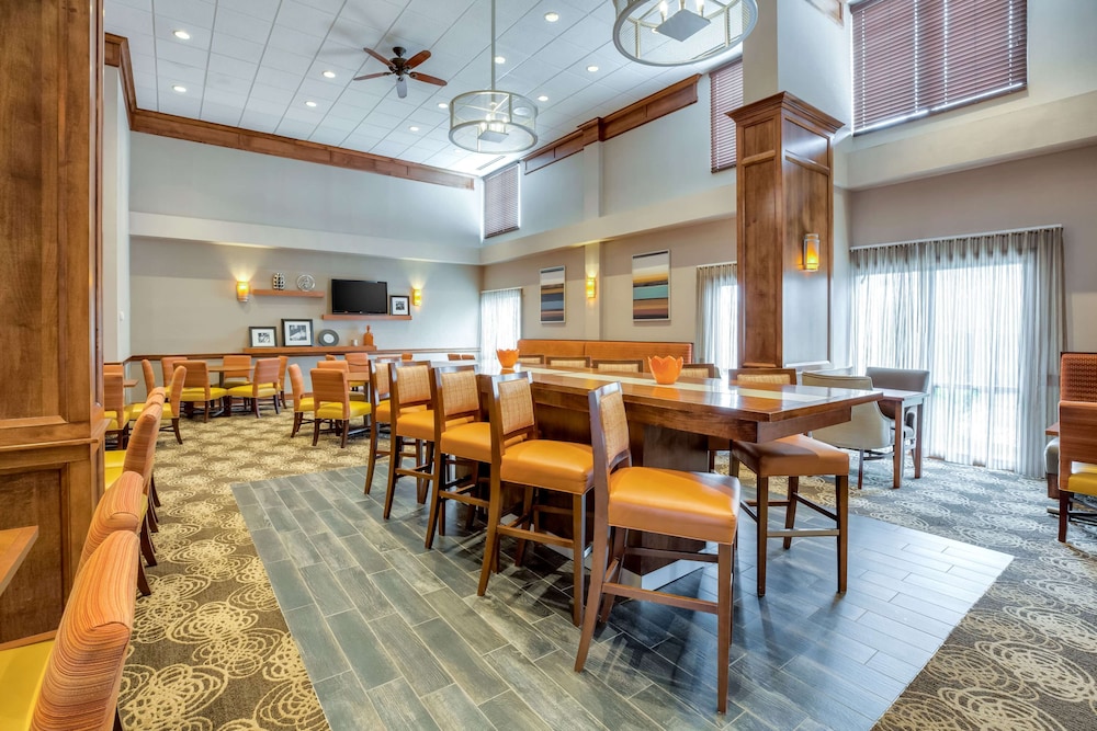 Hampton Inn Boston-Norwood 47/52