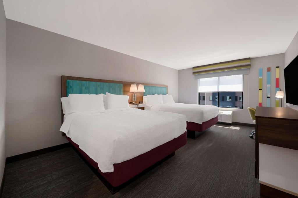 A Victory Hotel and Suites 46/60