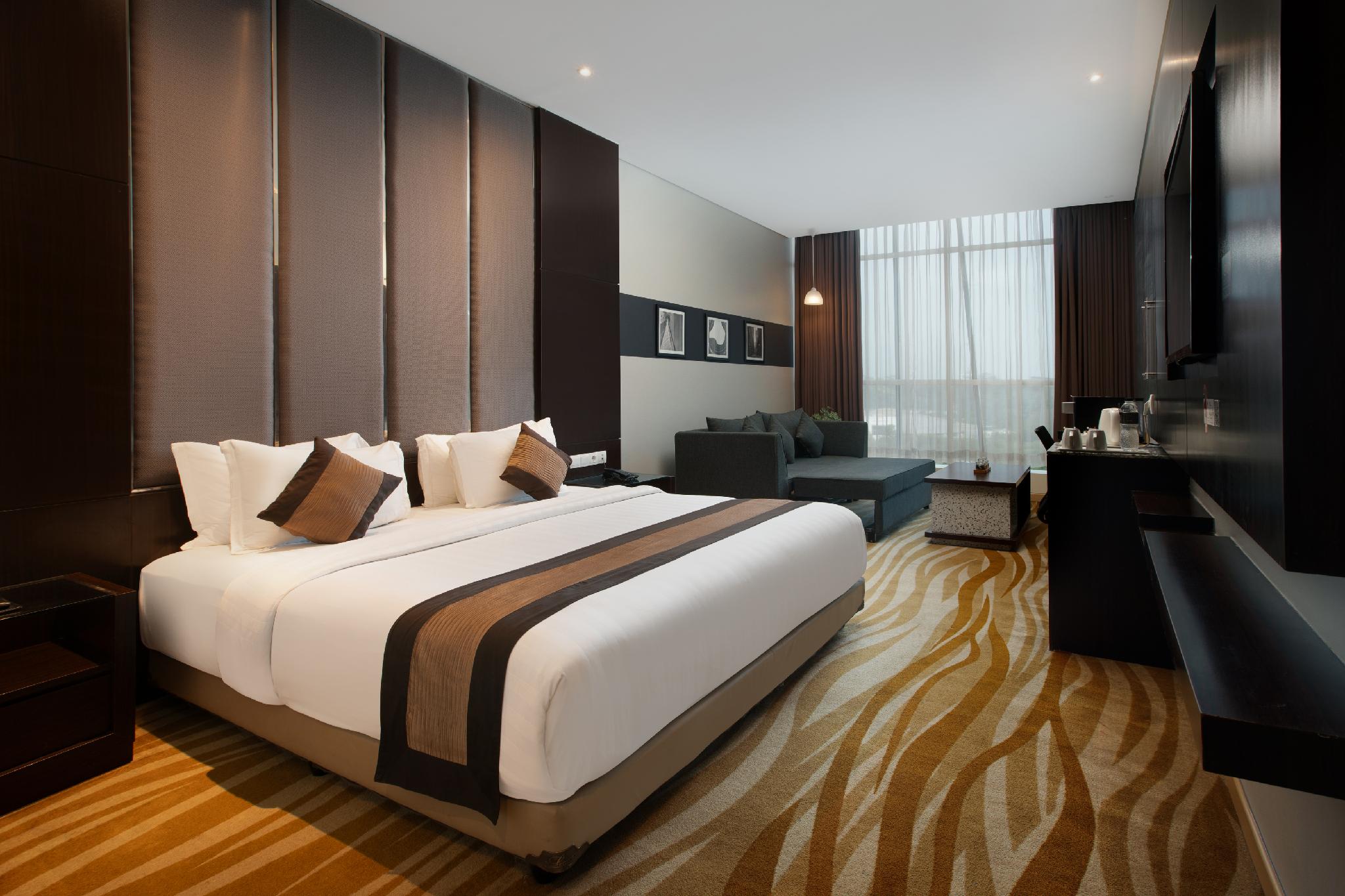 Junior Suite, King Bed