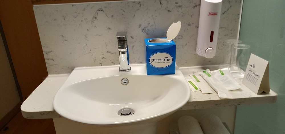 Holiday Inn Express Gurgaon Sector 50 46/49