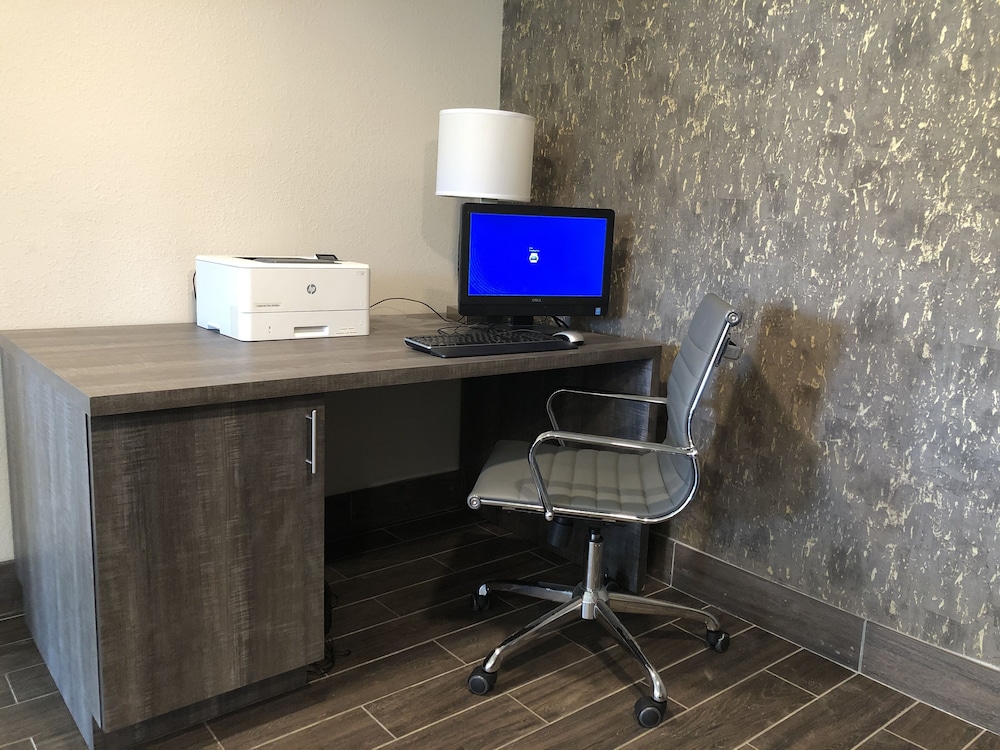Clarion Pointe Beckley, WV 44/55