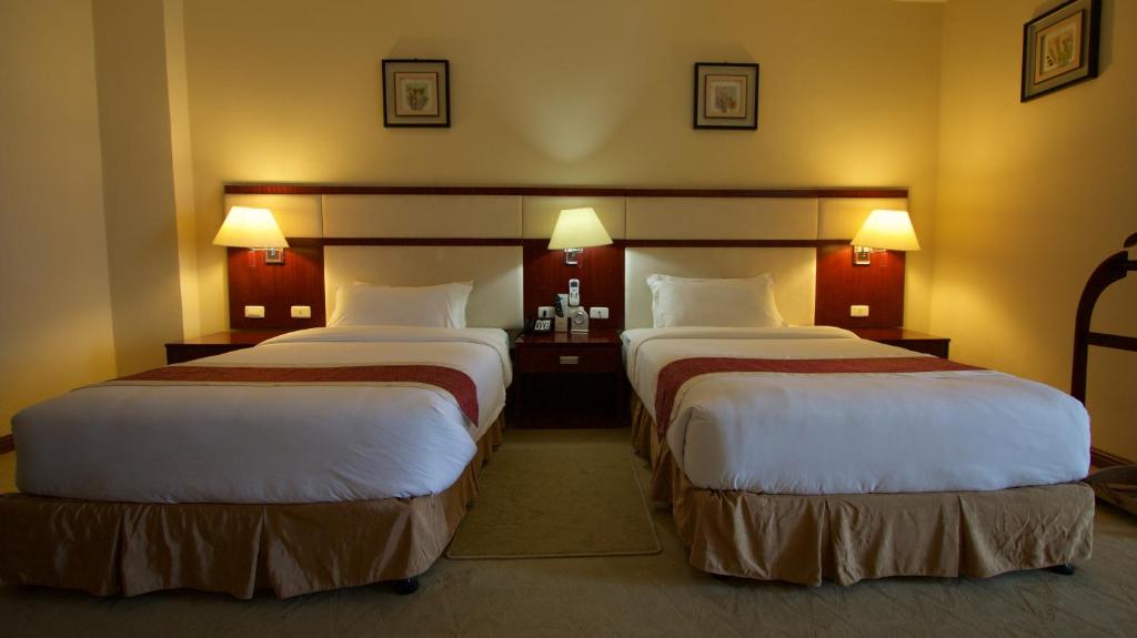 Room at Planet Hotel, MEK ELE
