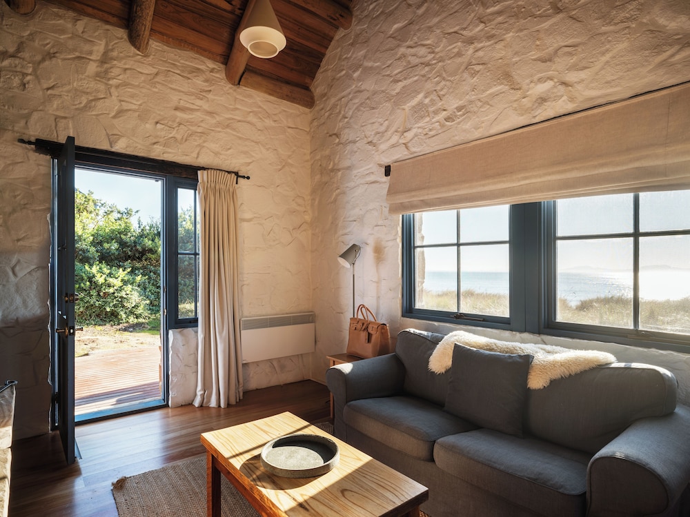 Piermont Retreat Swansea 38/55