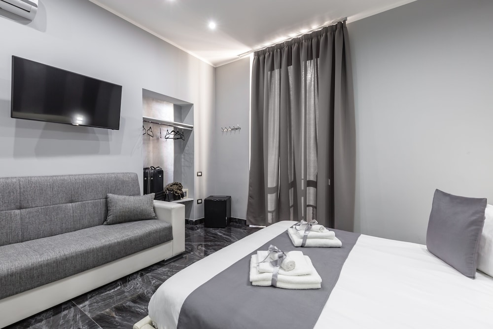 Hotel Bella Napoli Suites 51/67