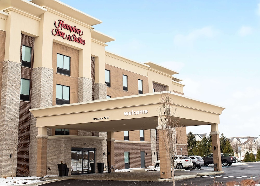Hampton Inn and Suites Dundee 1/55