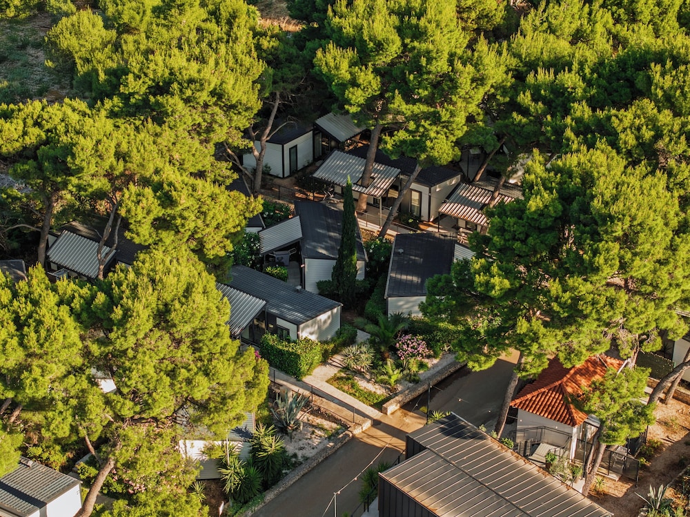 Waterman Beach Village 45/49