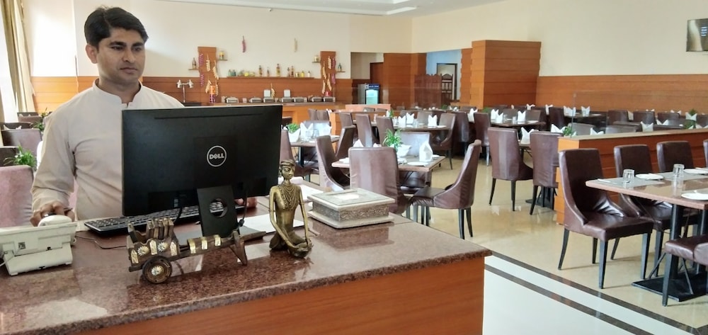 Orchha Palace and Convention Centre 32/50
