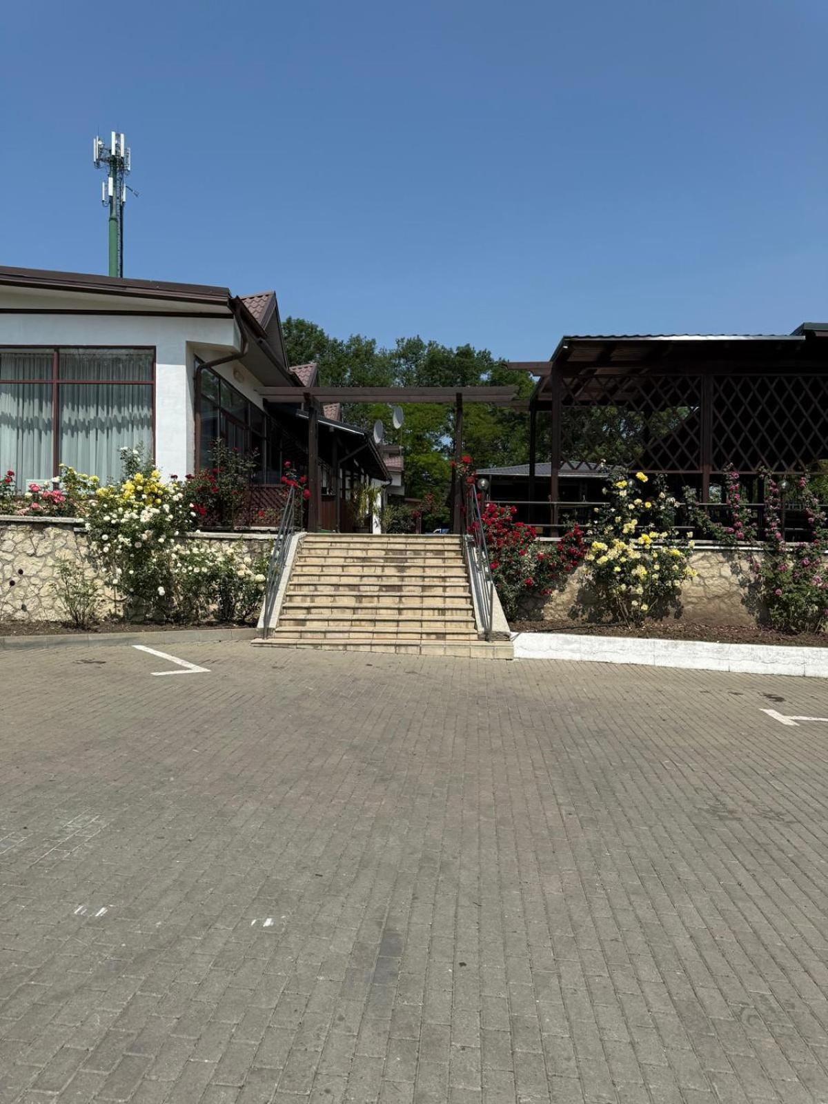 Ciric Hotel 38/46