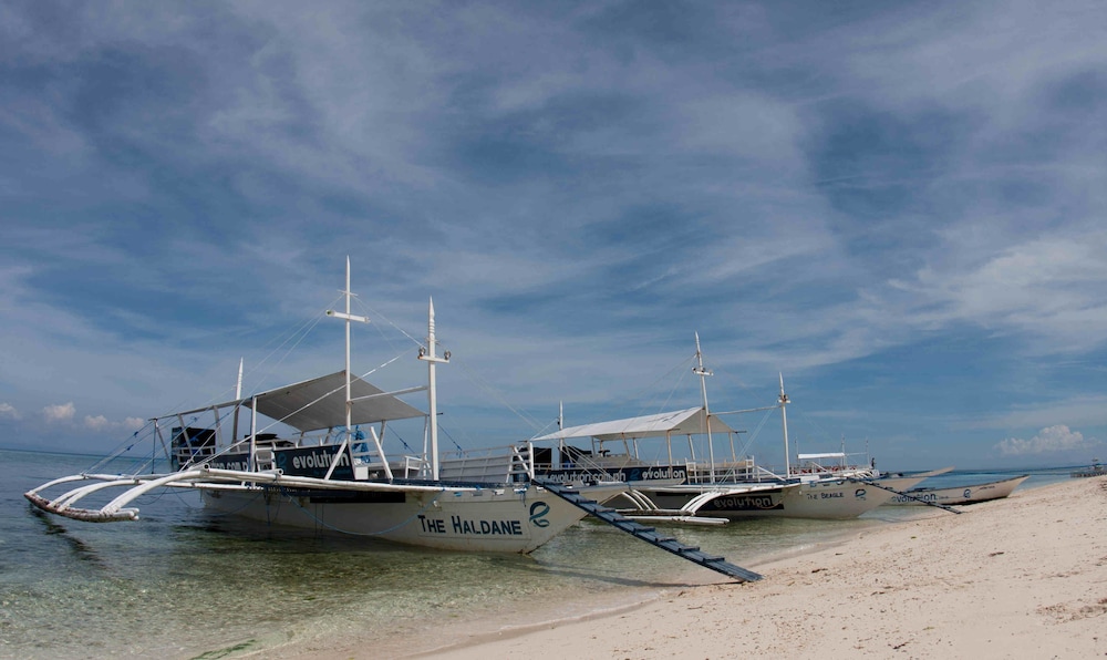 Evolution Dive And Beach Resort 27/46