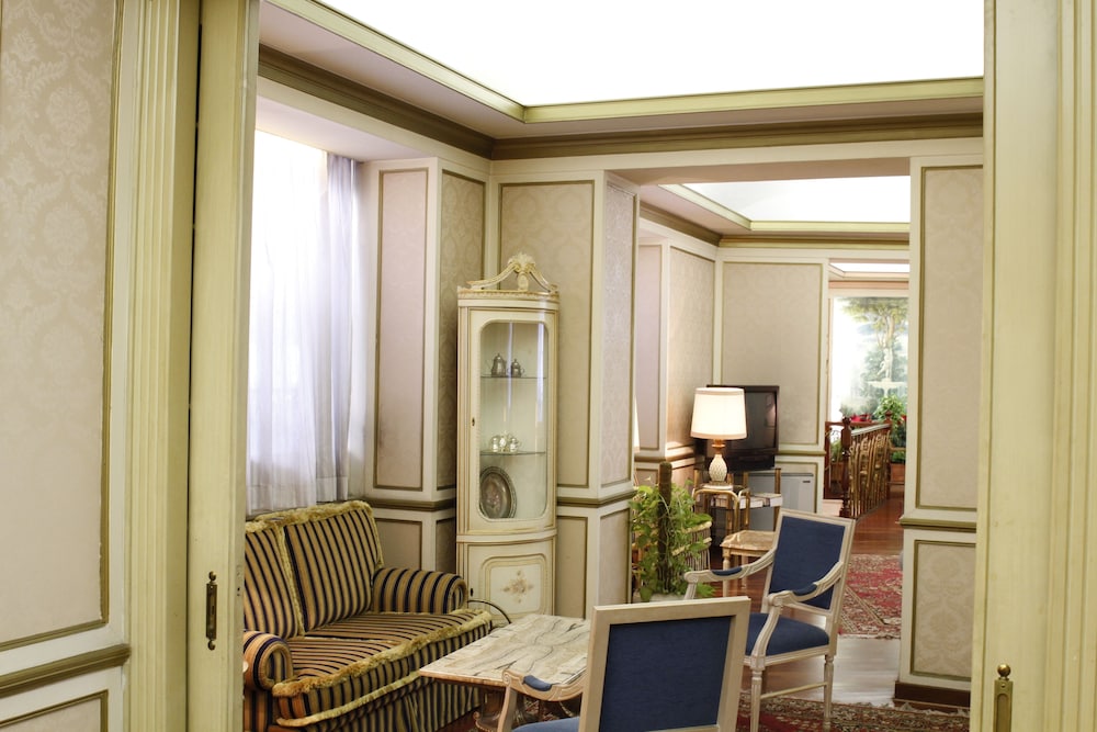 Hotel Eliseo 29/35
