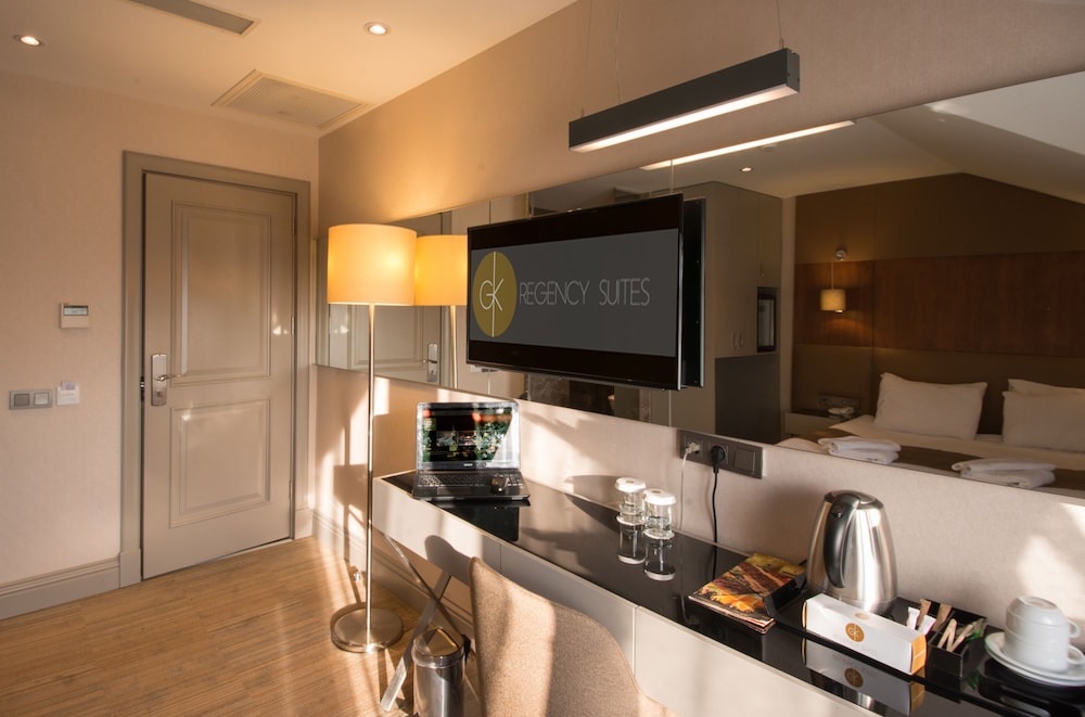 Gk Regency Suites Hotel 48/54