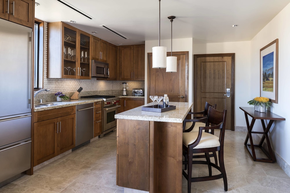 THE RITZ CARLTON RANCHO MIRAGE 43/68
