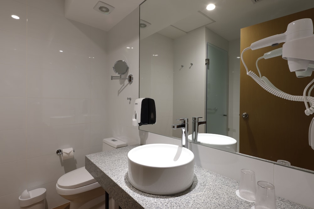 Casa Andina Standard Benavides 23/24