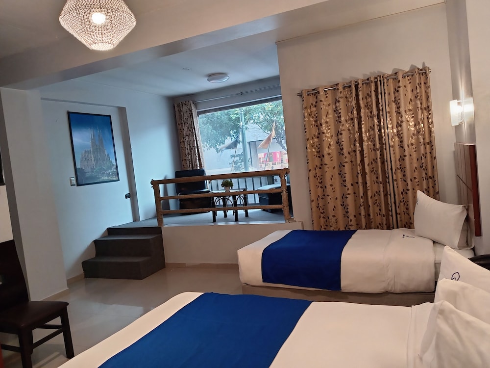 Hoteles Casa Real 12/36