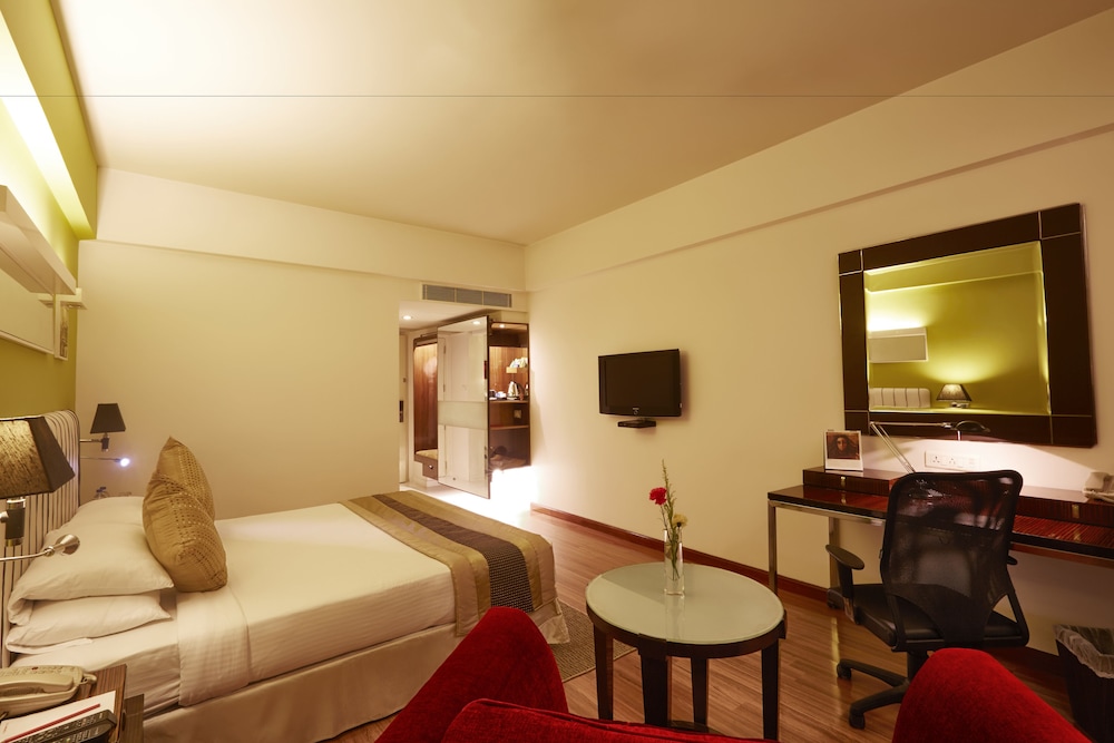 Vivanta Vijayawada MG Road (ex. The Gateway M G Road Hotel) 13/55