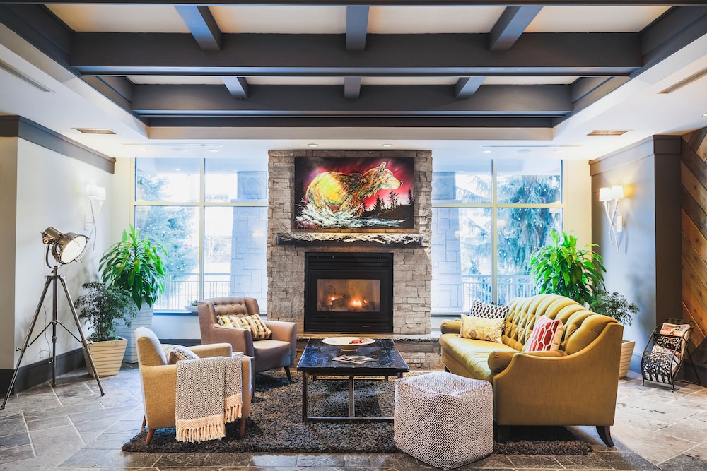 Summit Lodge Boutique Hotel 38/58