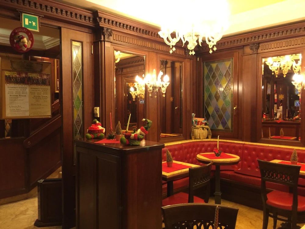 Hotel Lux 25/43