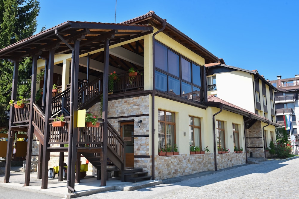 Bojur & Bojurland Apartment Complex 39/50