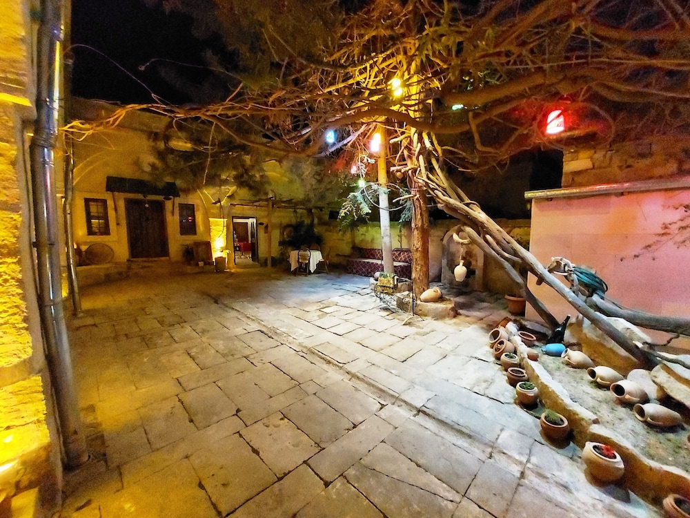 Armesos Cave Hotel 39/50