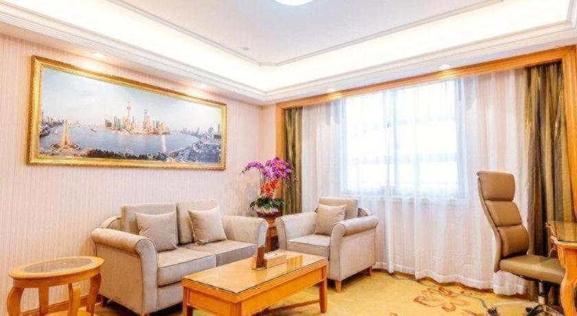 Vienna International Hotel (Shanghai Dishui Lake Lingang New City) 50/64