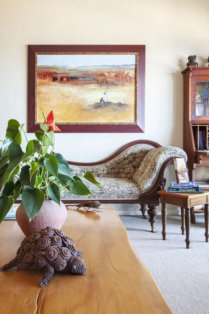 Moonglow Guest House 1/21
