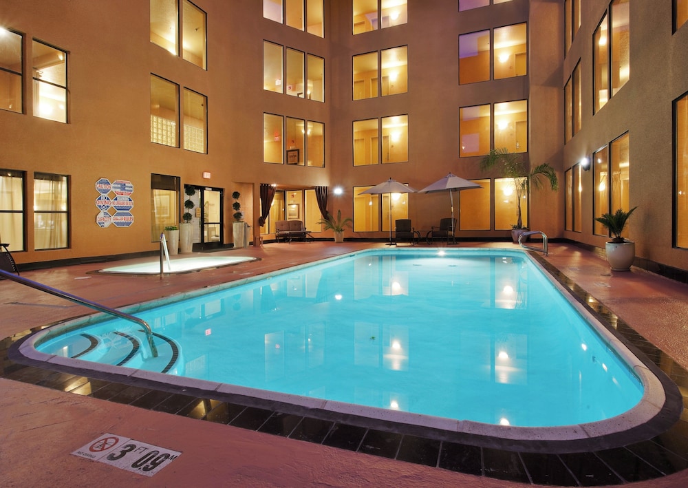 Holiday Inn Express Union City(San Jose) 45/59