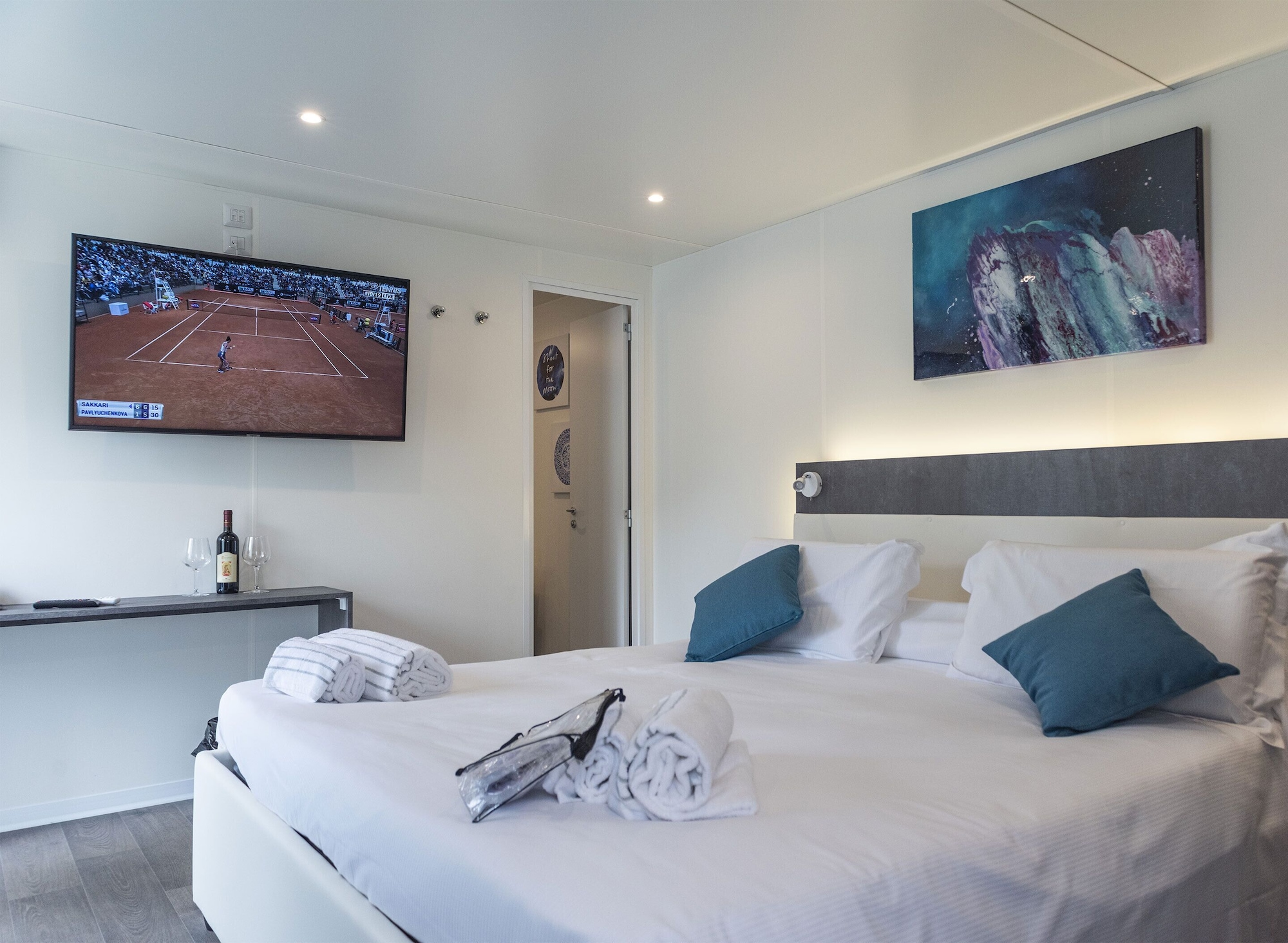 SUITE, BUNGALOW