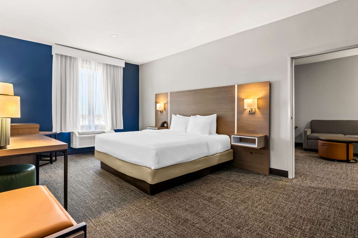 جناح استوديو بسرير كينج وسريرين كوين، Spark by Hilton Catoosa Tulsa 2/3