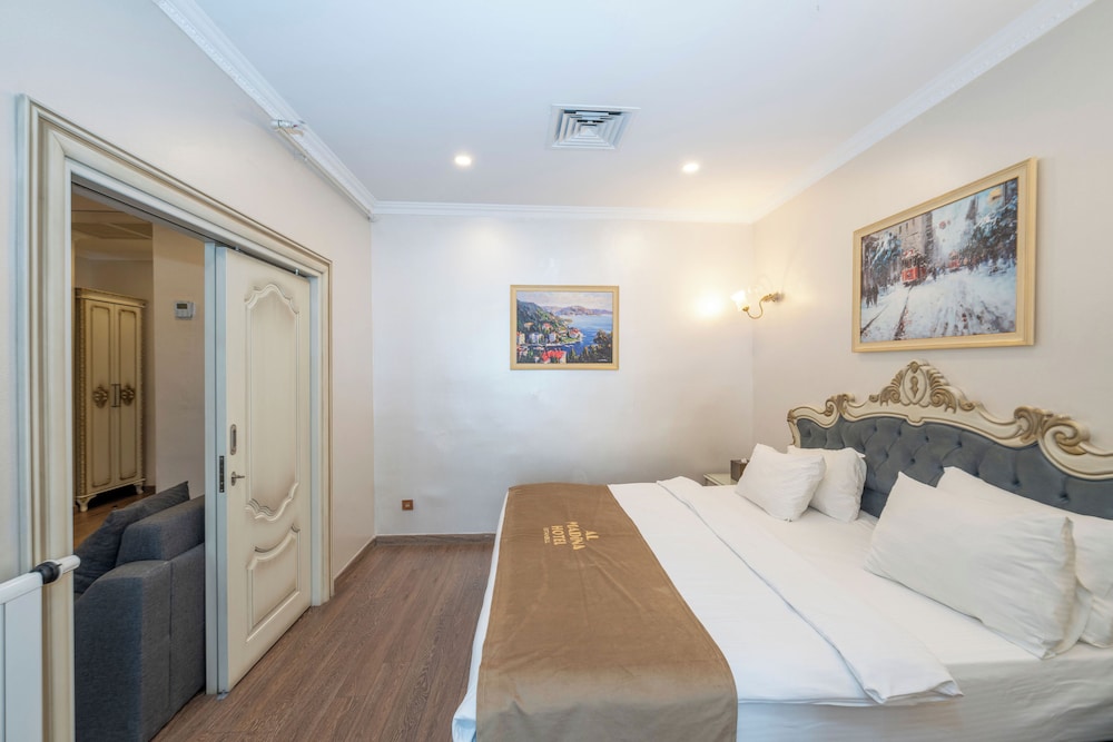 CZN Burak Hotel 17/74