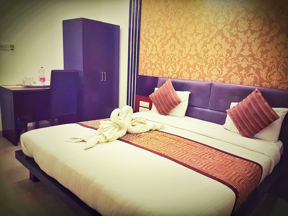 Hotel Delhi Aerocity 26/75