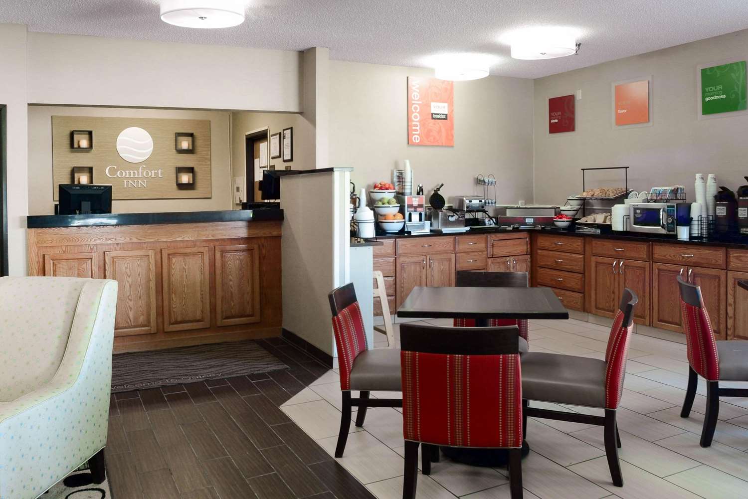 AmericInn by Wyndham Quincy 21/32