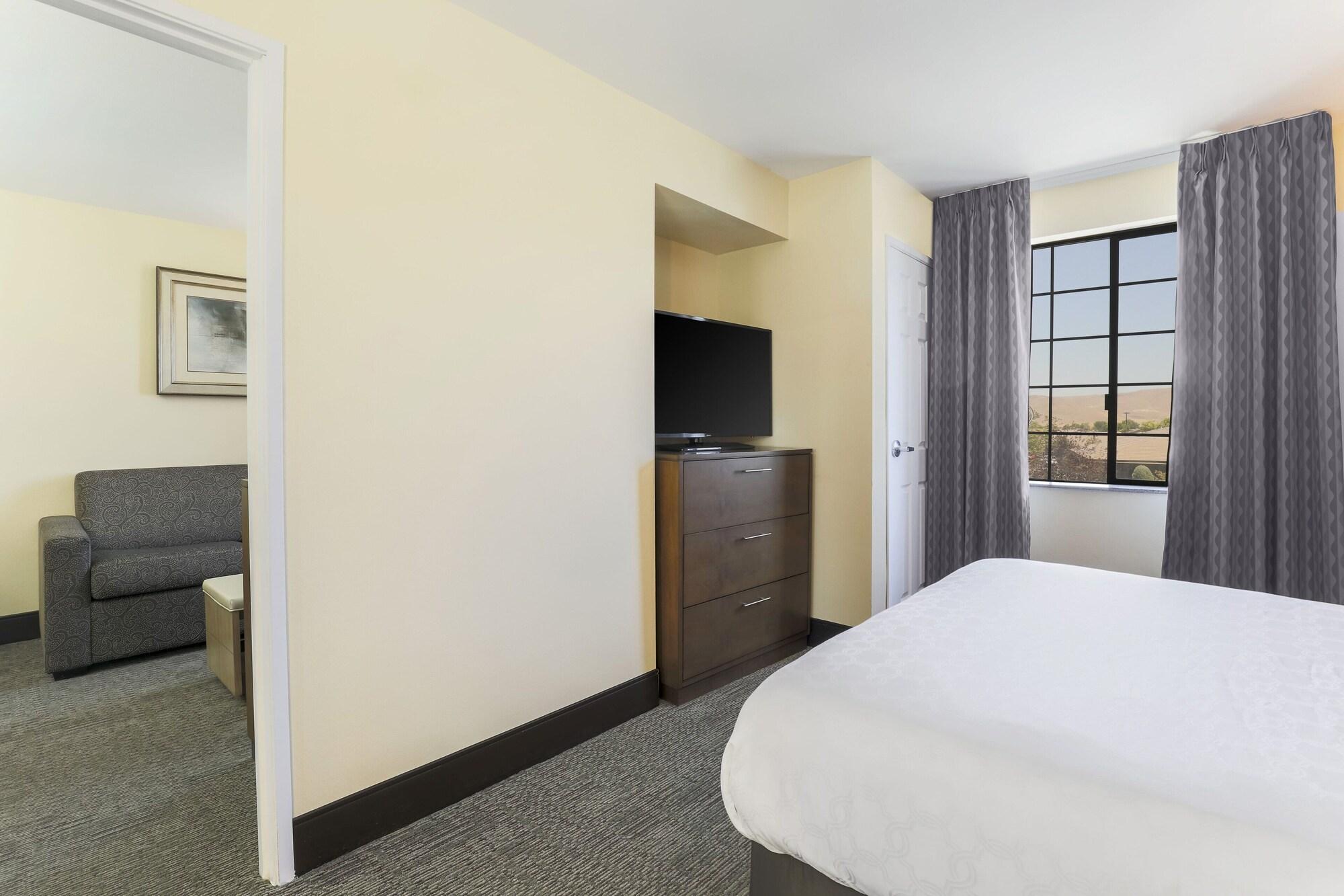 1 Bedroom, Suite, Kitchen, Accessible