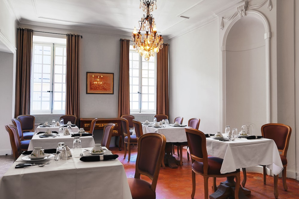 HOTEL DE LA VILLEON 36/50