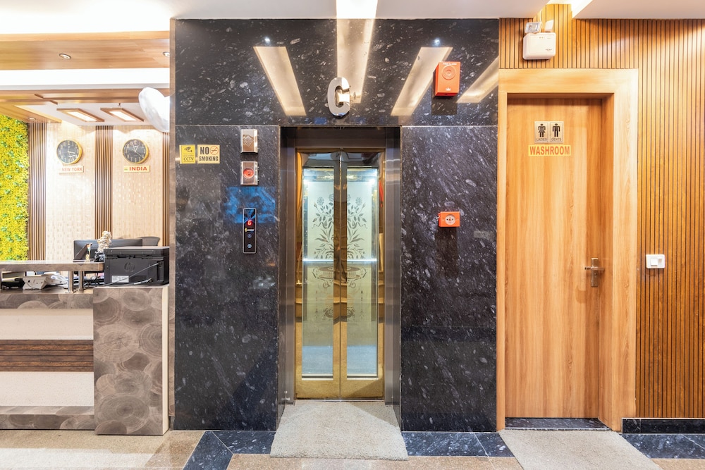 Hotel Royal Inn Igi 7/41