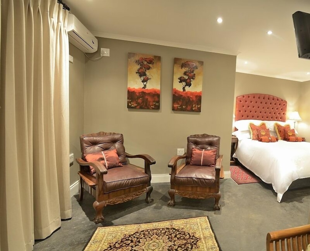 Duke And Duchess Boutique Hotel 8/27