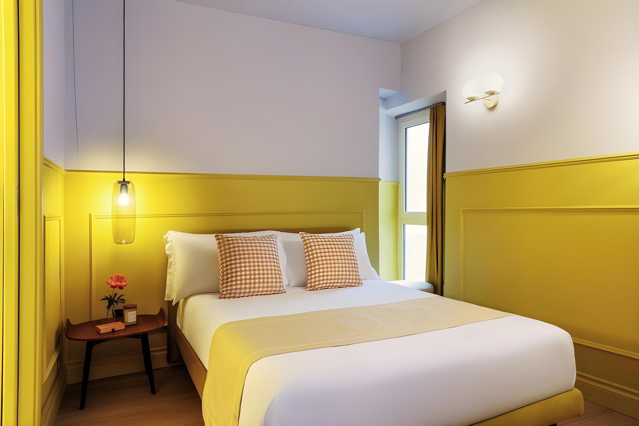 Smart, French Bed, Annex