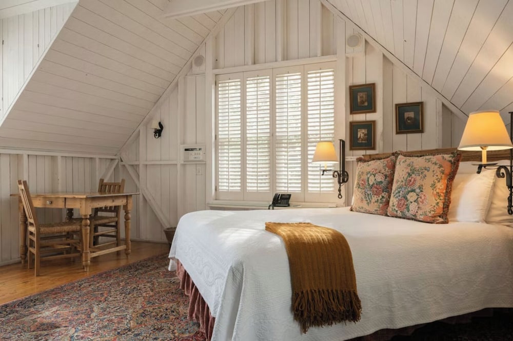 Simpson House Inn 25/50