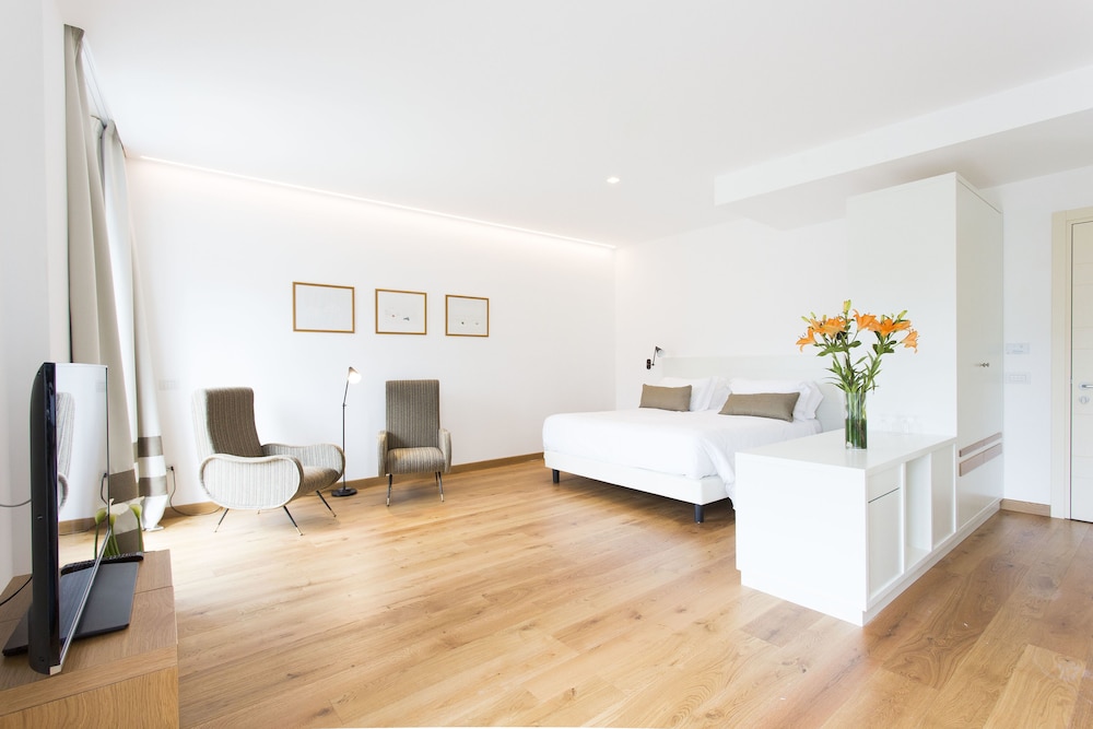 Villa Fiorella Art Hotel 37/80