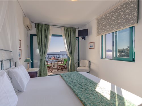 Superior, Double Bed, Sea View