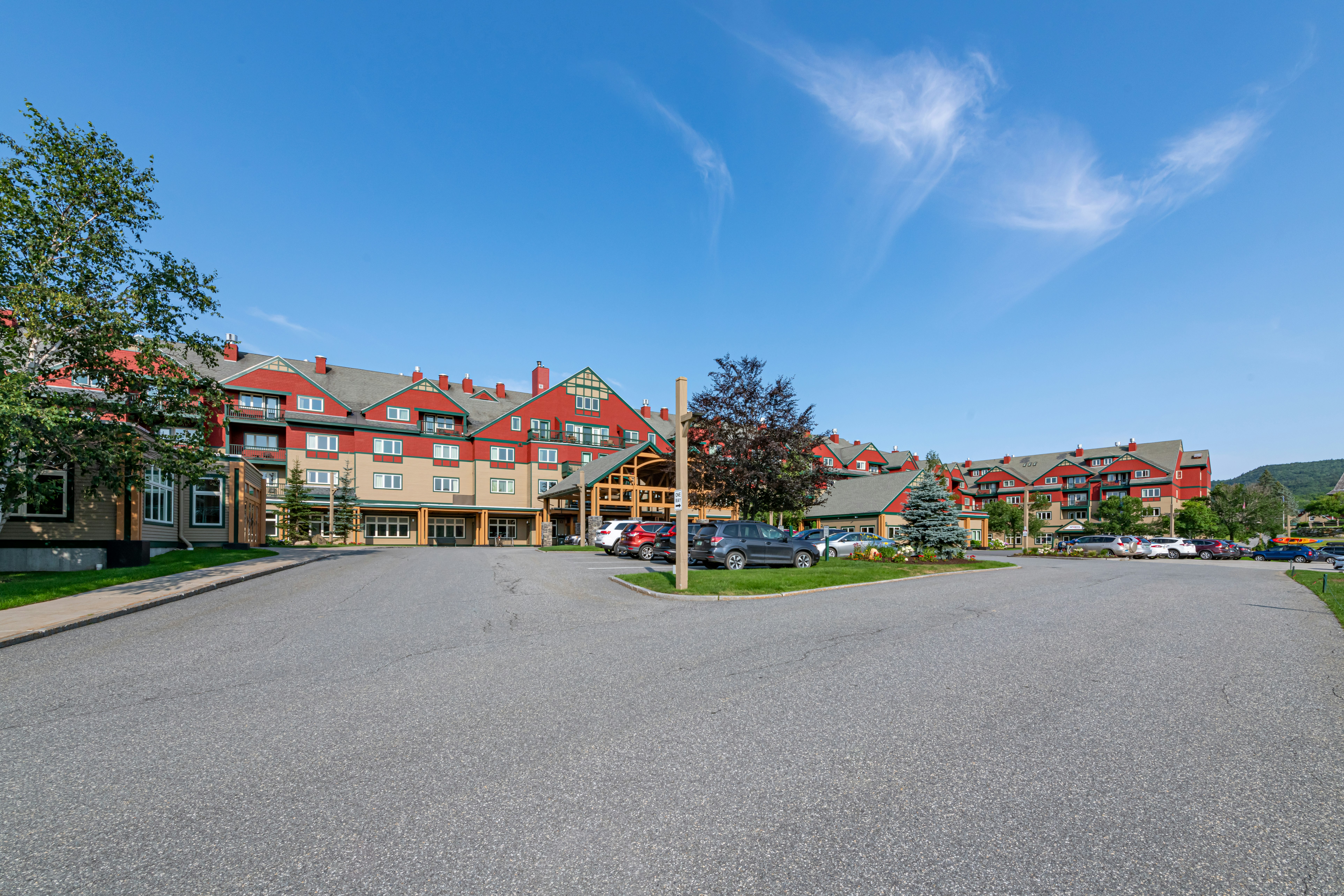 Mount Snow Grand Summit Resort 16/28
