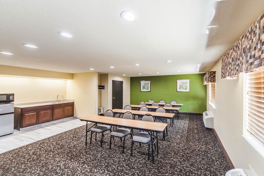 Quality Inn Decatur Near US-224 53/60