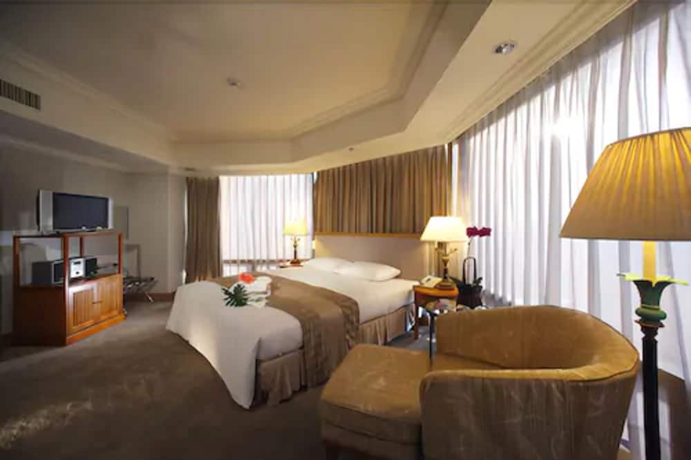 Suite, Corner